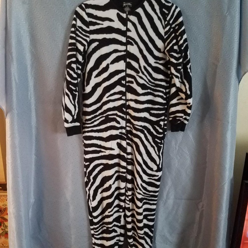 Nick & Nora zebra stripe zipper onesie/pajamas